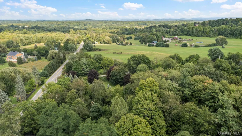 5 Link Road Ghent, NY 12075