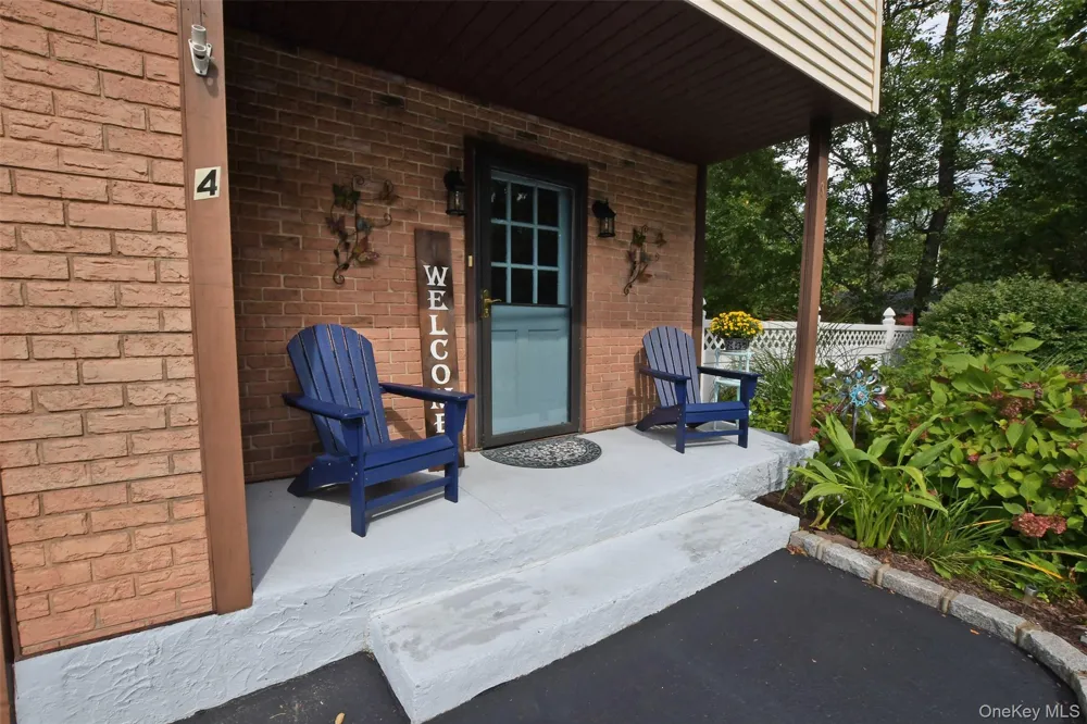 4 Huck Finn Lane Shoreham, NY 11786