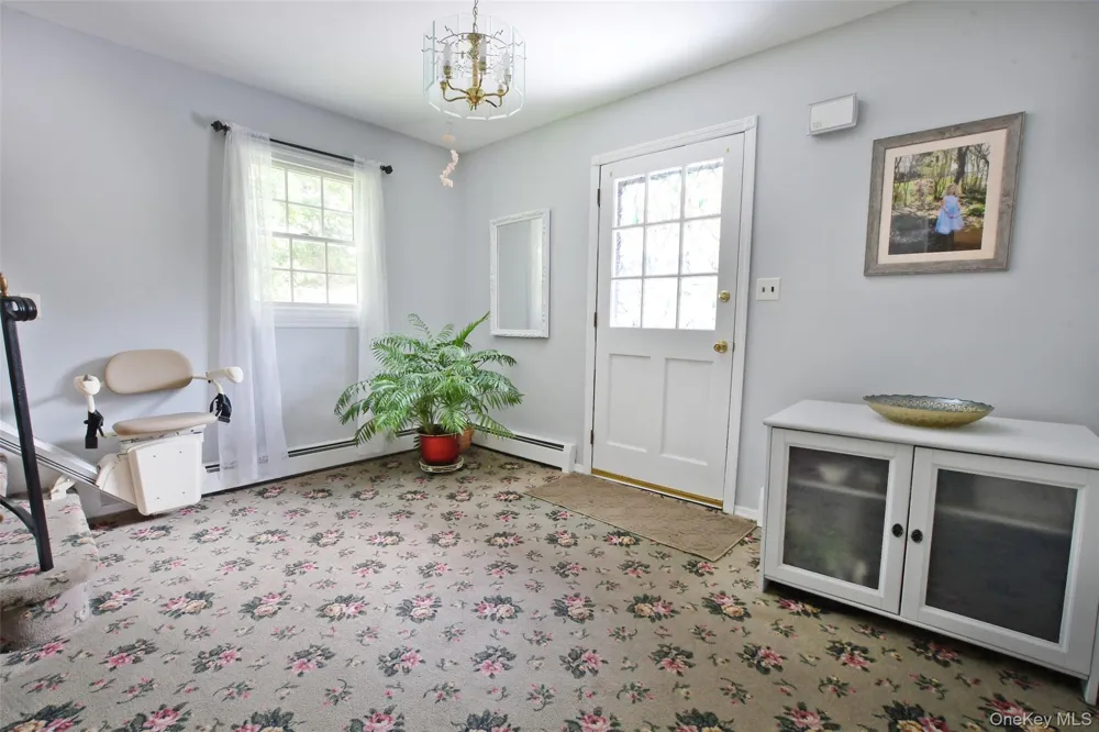 4 Huck Finn Lane Shoreham, NY 11786