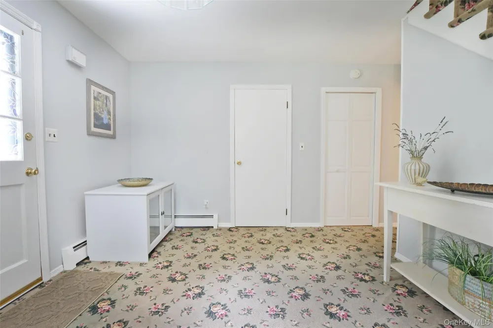 4 Huck Finn Lane Shoreham, NY 11786
