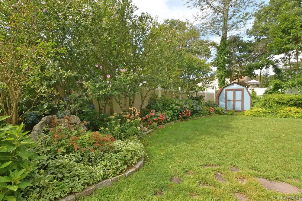 4 Huck Finn Lane Shoreham, NY 11786