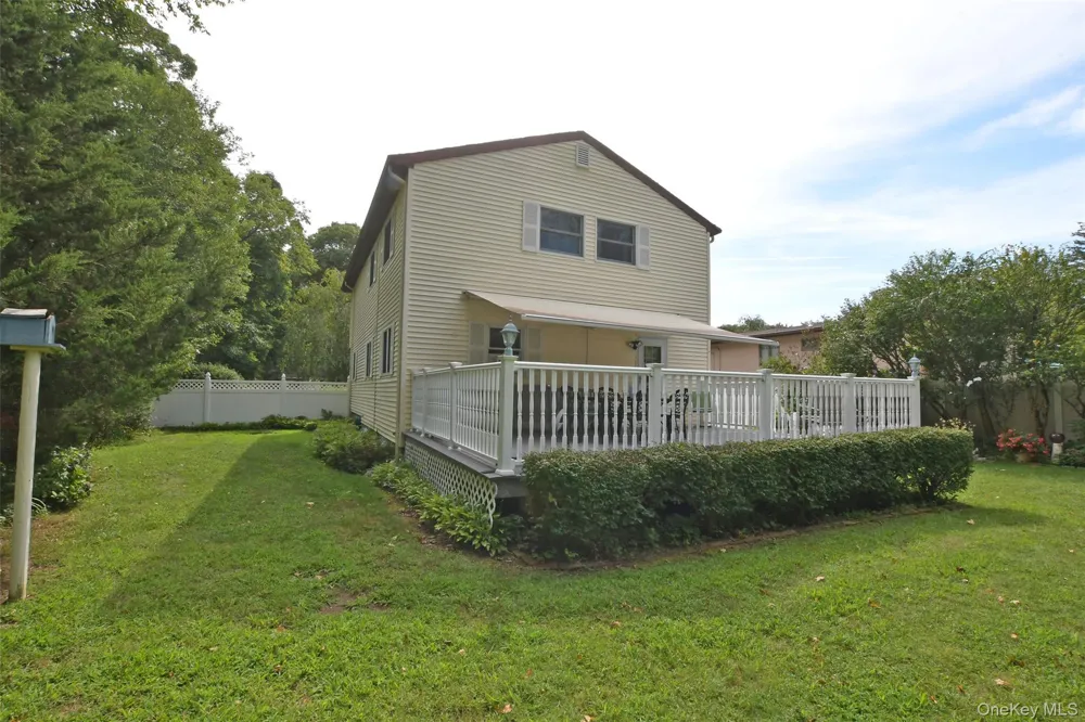 4 Huck Finn Lane Shoreham, NY 11786
