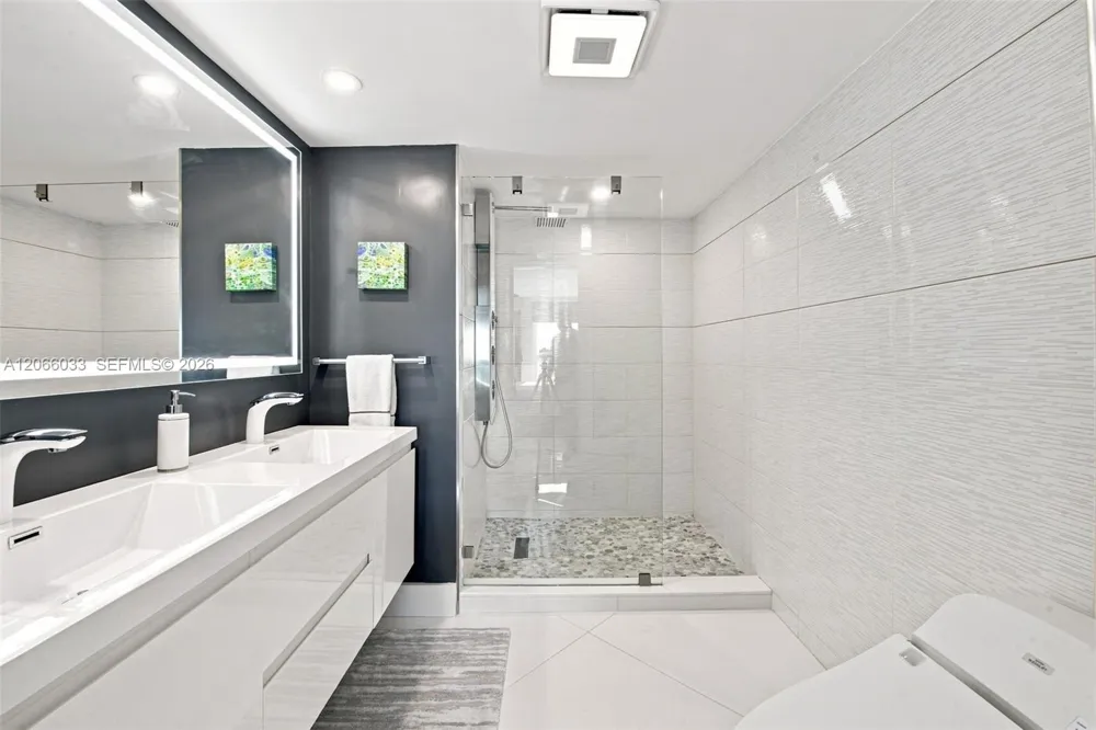 1360 S Ocean Blvd #2305 Pompano Beach, FL 33062