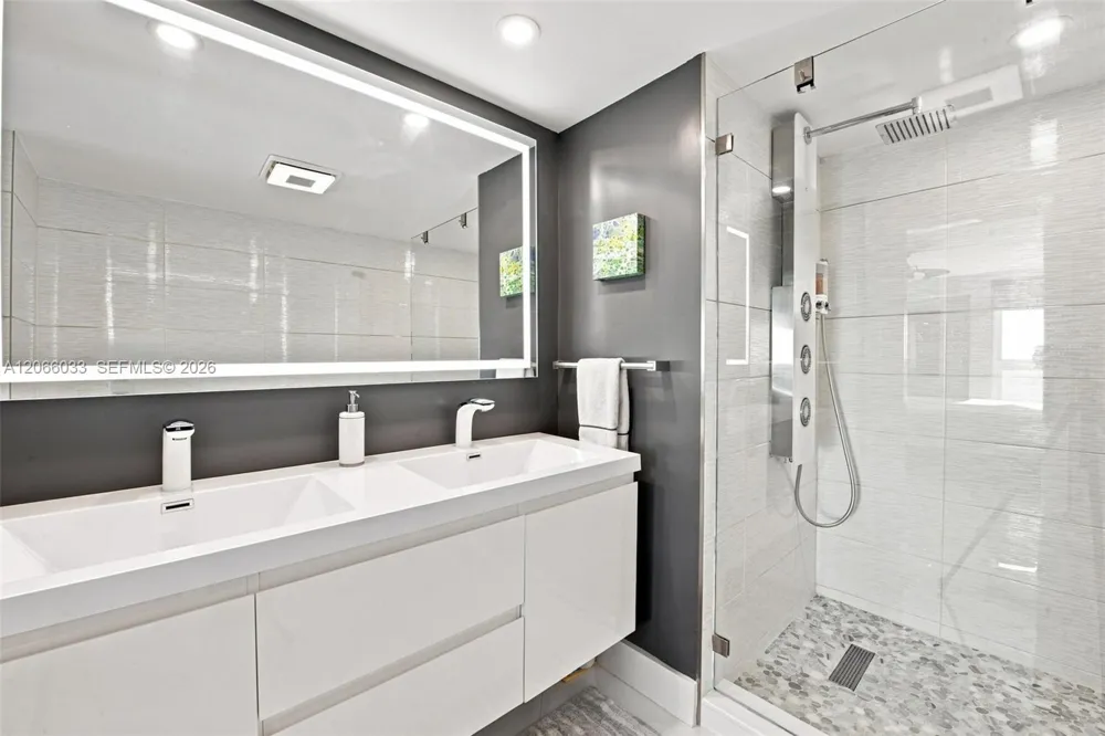 1360 S Ocean Blvd #2305 Pompano Beach, FL 33062