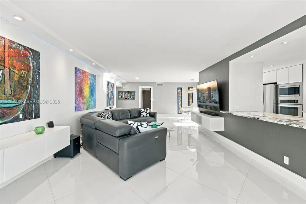 1360 S Ocean Blvd #2305 Pompano Beach, FL 33062