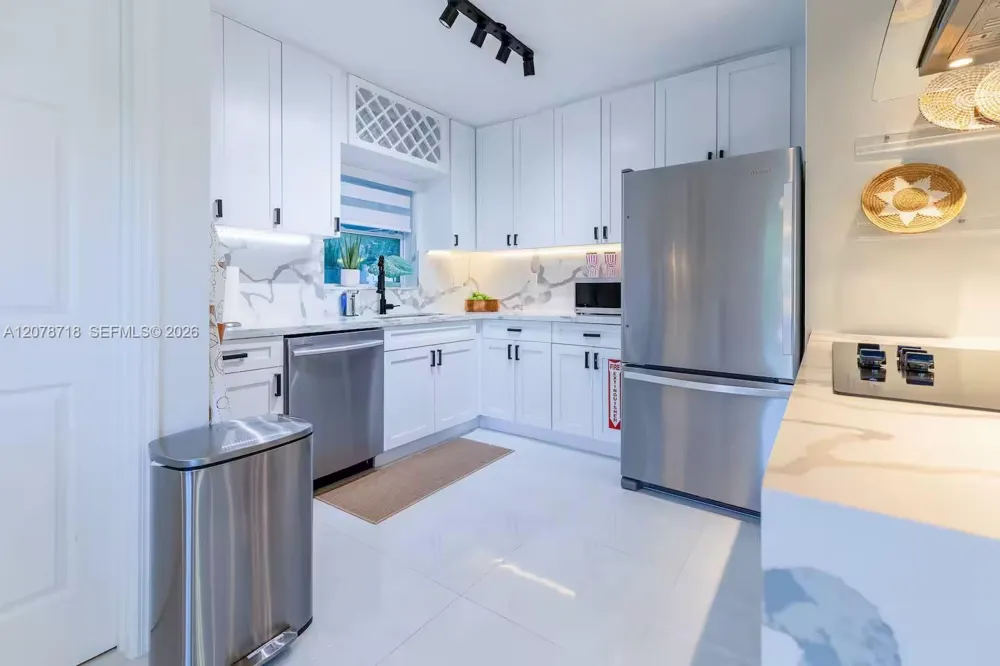 1743 NE 16th St Fort Lauderdale, FL 33304