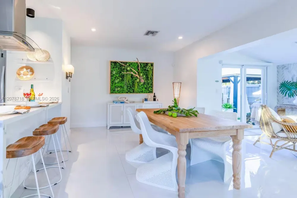 1743 NE 16th St Fort Lauderdale, FL 33304