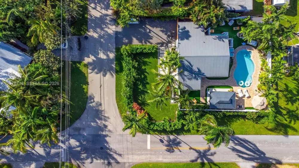 1743 NE 16th St Fort Lauderdale, FL 33304