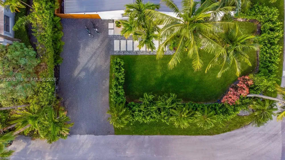 1743 NE 16th St Fort Lauderdale, FL 33304