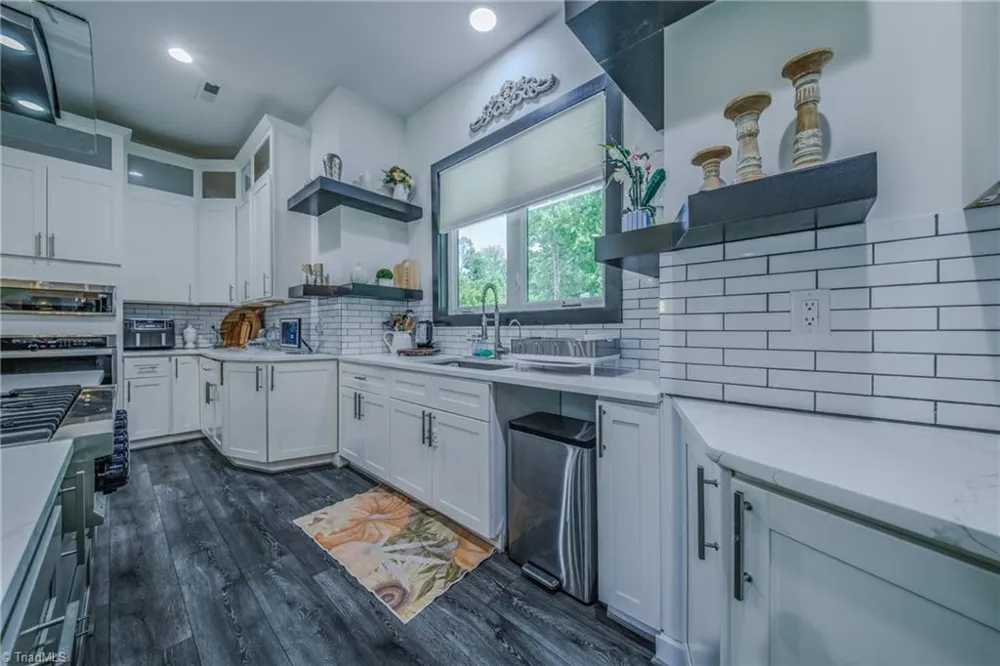 1529 Neelley Road Pleasant Garden, NC 27313