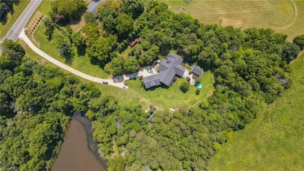 1529 Neelley Road Pleasant Garden, NC 27313