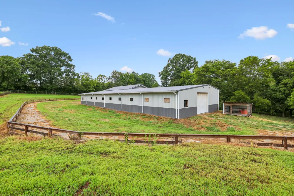950 Old Agnew Rd Pulaski, TN 38478