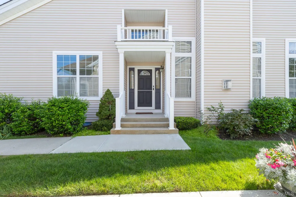 51 Toni Court Center Moriches, NY 11934