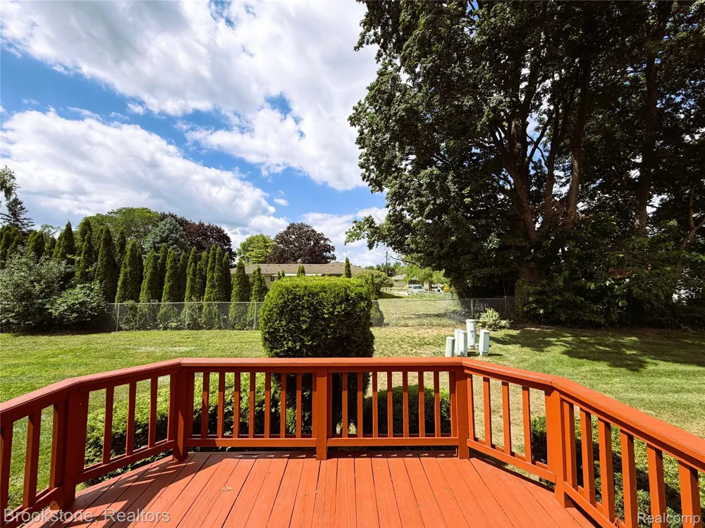 25159 Joanne Smith Drive Warren City, MI 48091