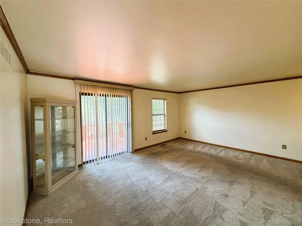 25159 Joanne Smith Drive Warren City, MI 48091