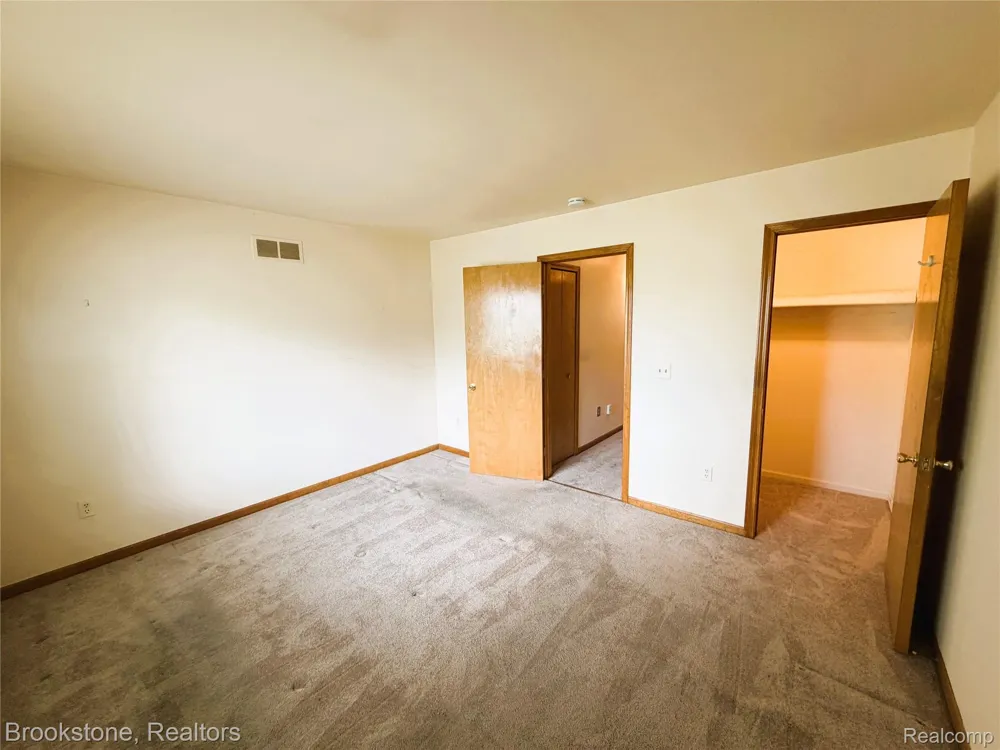 25159 Joanne Smith Drive Warren City, MI 48091