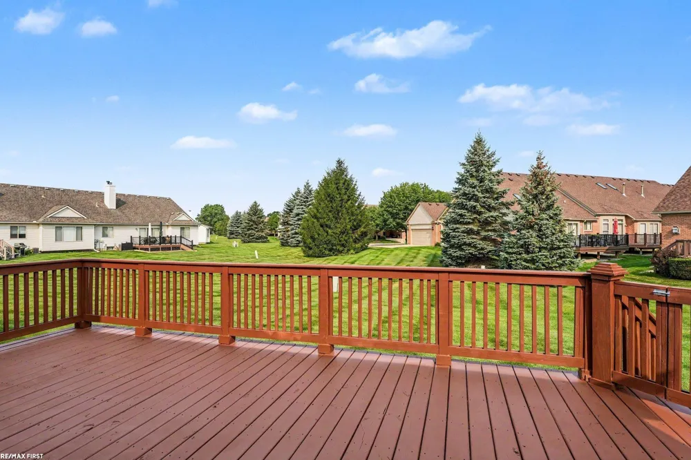 52109 E Westgrove Ct. Court Macomb Township, MI 48042
