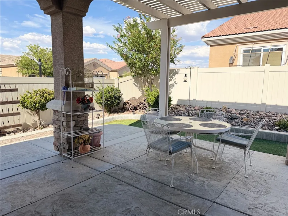 10115 Wilmington Lane Apple Valley, CA 92308