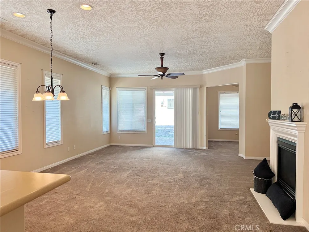 10115 Wilmington Lane Apple Valley, CA 92308