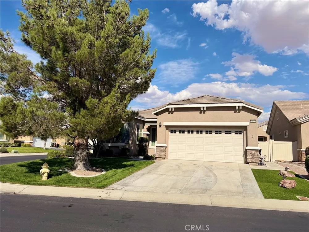 10115 Wilmington Lane Apple Valley, CA 92308