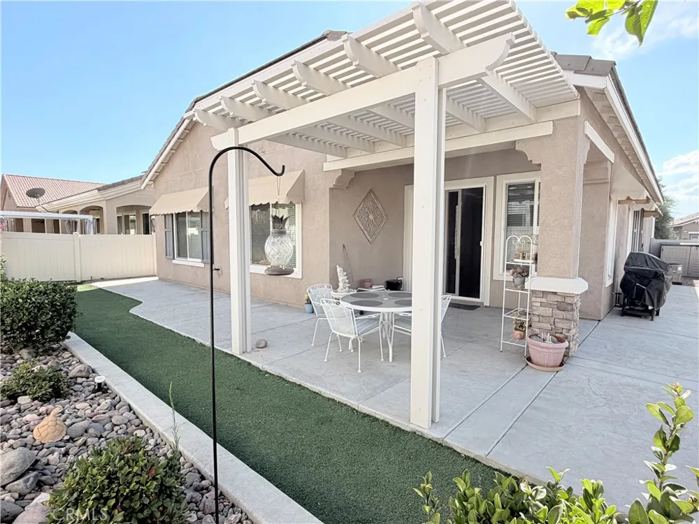 10115 Wilmington Lane Apple Valley, CA 92308
