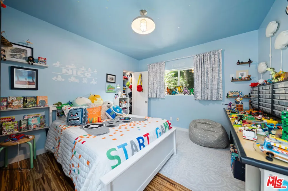 2817 Virginia Avenue Santa Monica, CA 90404