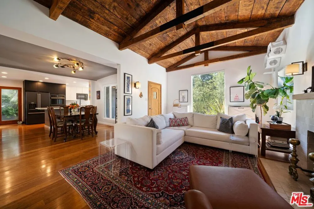 2817 Virginia Avenue Santa Monica, CA 90404