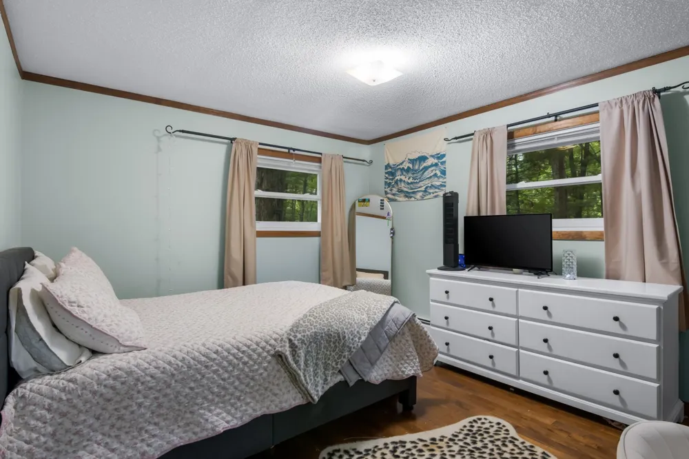 4176 Circle View Drive Acme Township, MI 49690