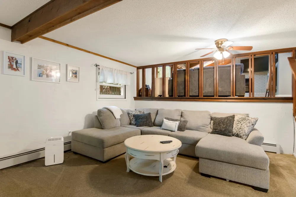 4176 Circle View Drive Acme Township, MI 49690