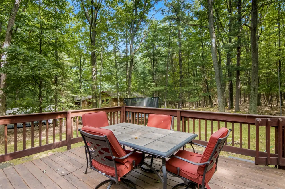 4176 Circle View Drive Acme Township, MI 49690