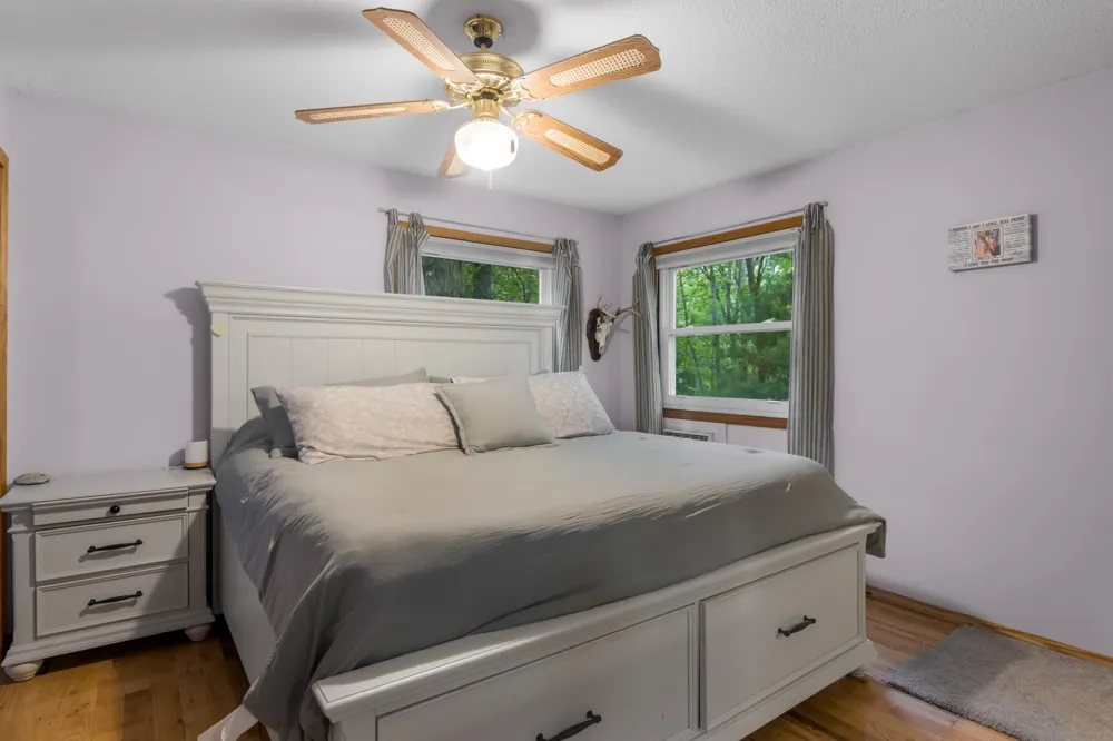 4176 Circle View Drive Acme Township, MI 49690