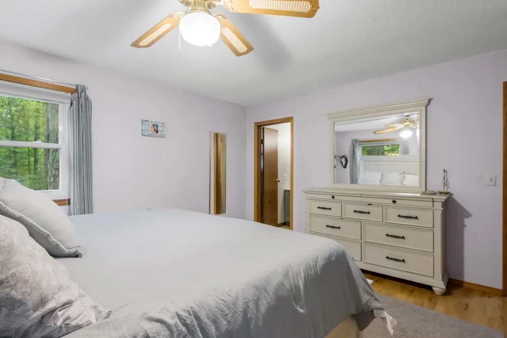 4176 Circle View Drive Acme Township, MI 49690