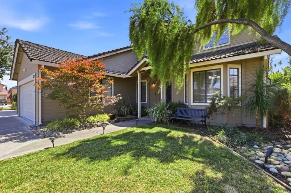 771 Liege Drive Hollister, CA 95023