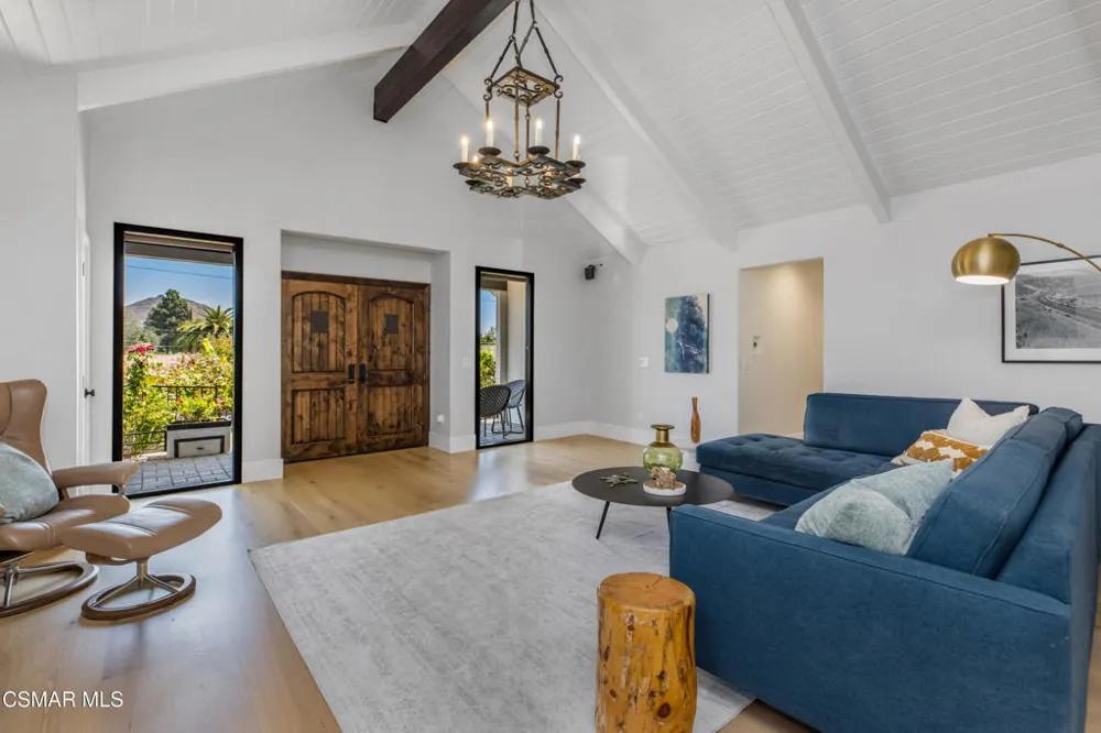 1049 Calle Las Trancas Thousand Oaks, CA 91360