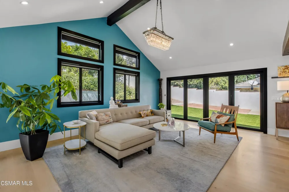 1049 Calle Las Trancas Thousand Oaks, CA 91360