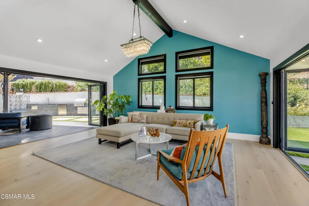 1049 Calle Las Trancas Thousand Oaks, CA 91360