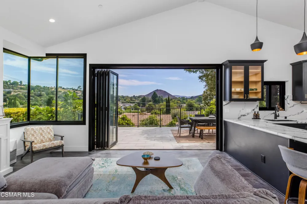 1049 Calle Las Trancas Thousand Oaks, CA 91360