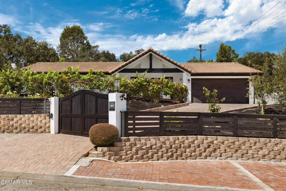 1049 Calle Las Trancas Thousand Oaks, CA 91360