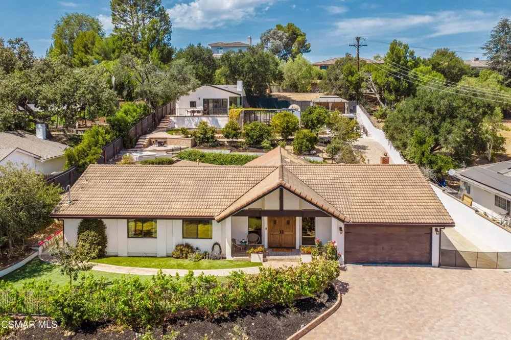 1049 Calle Las Trancas Thousand Oaks, CA 91360