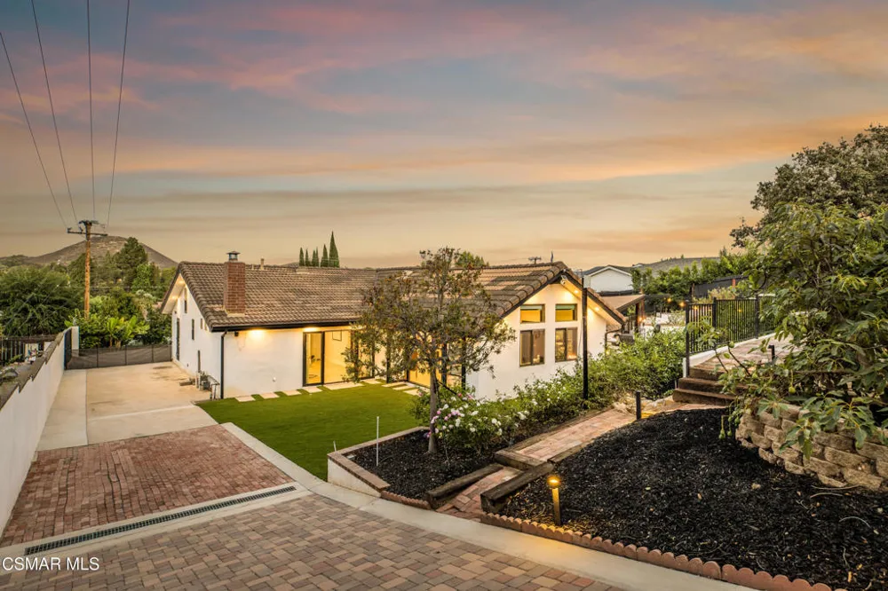 1049 Calle Las Trancas Thousand Oaks, CA 91360