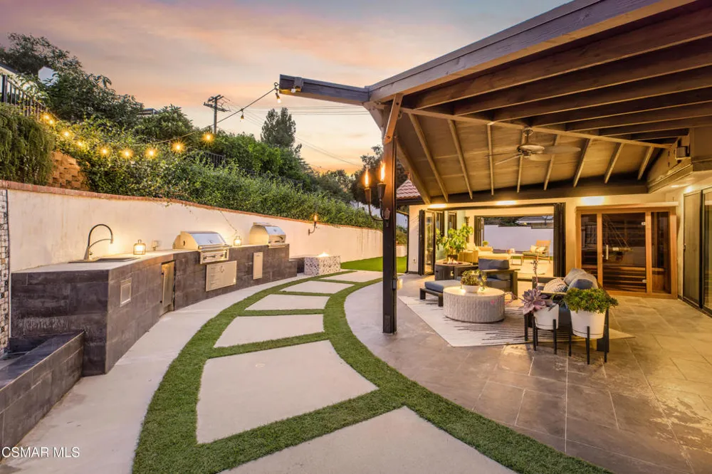 1049 Calle Las Trancas Thousand Oaks, CA 91360