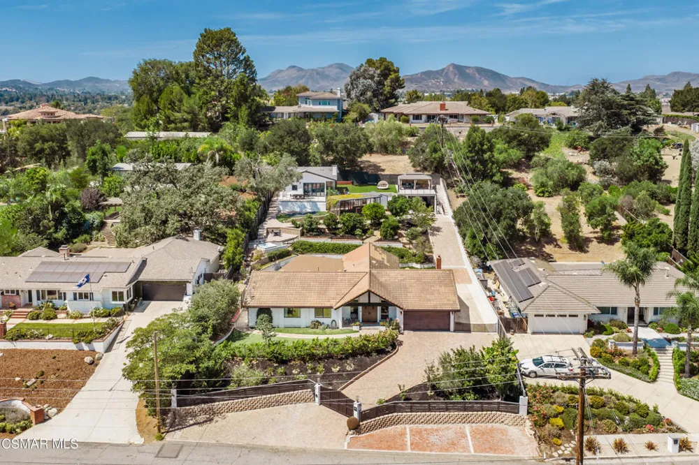 1049 Calle Las Trancas Thousand Oaks, CA 91360