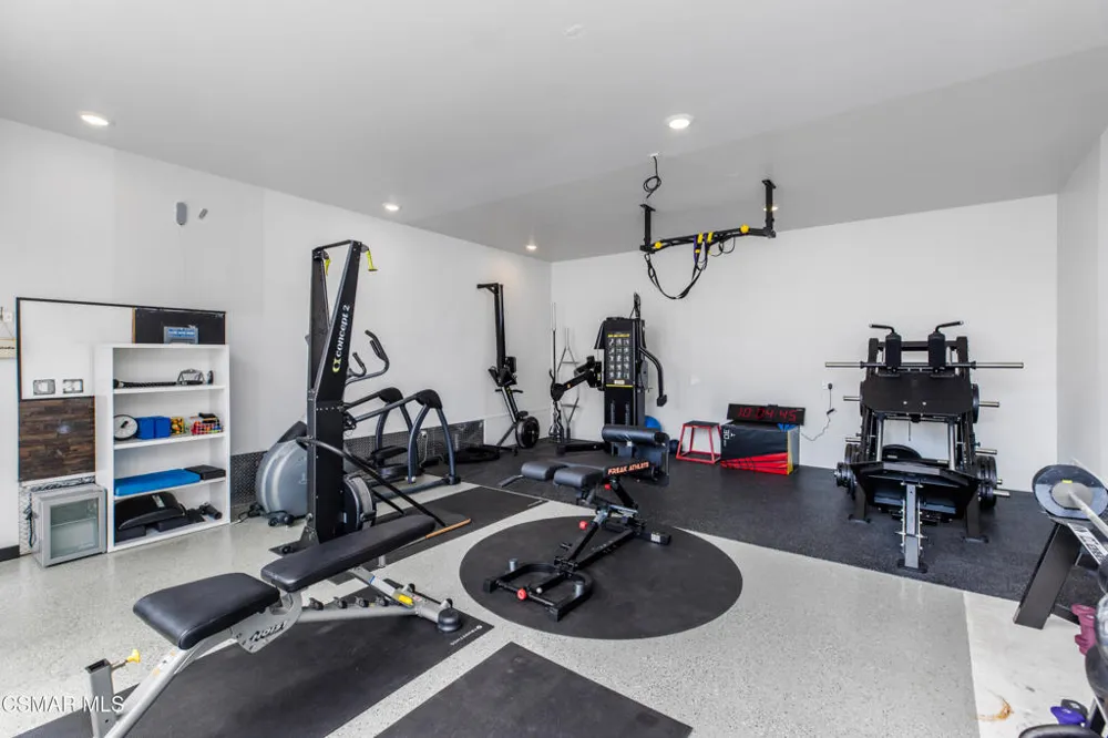 1049 Calle Las Trancas Thousand Oaks, CA 91360