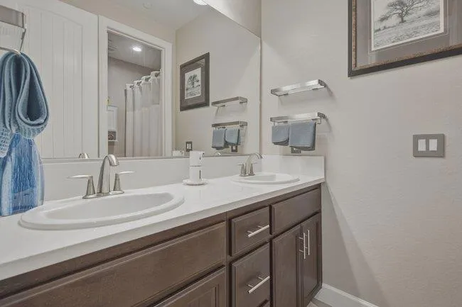 1307 Sunridge Drive Hollister, CA 95023