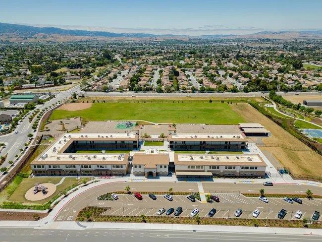 1307 Sunridge Drive Hollister, CA 95023