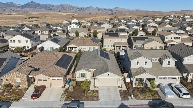 1307 Sunridge Drive Hollister, CA 95023