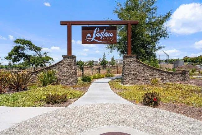 1307 Sunridge Drive Hollister, CA 95023