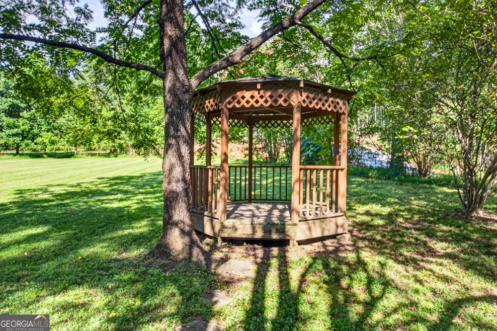 251 Deer Valley ESTS Sautee Nacoochee, GA 30571