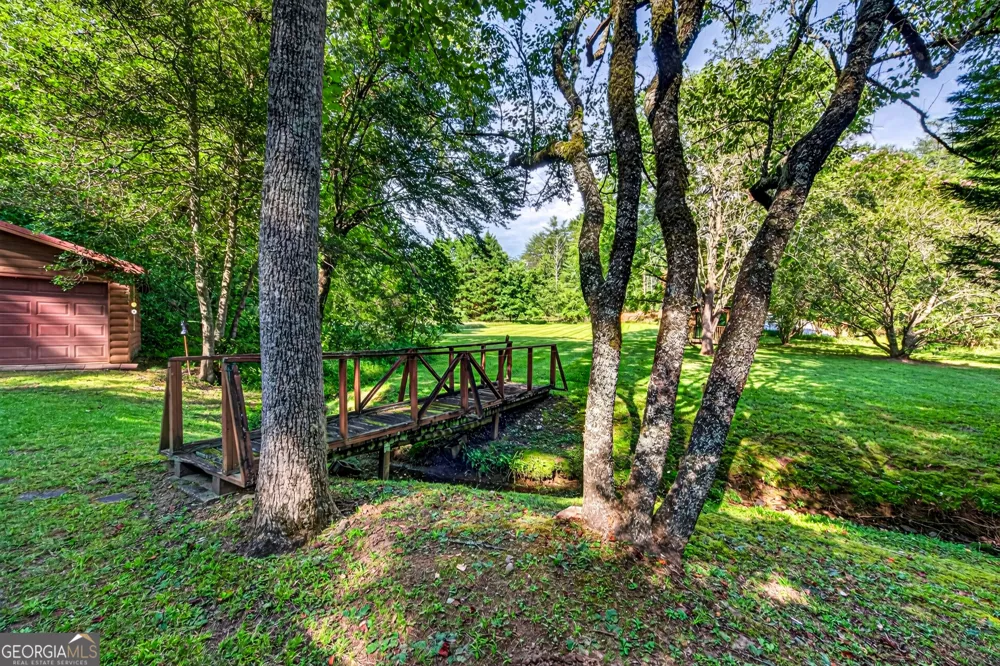 251 Deer Valley ESTS Sautee Nacoochee, GA 30571