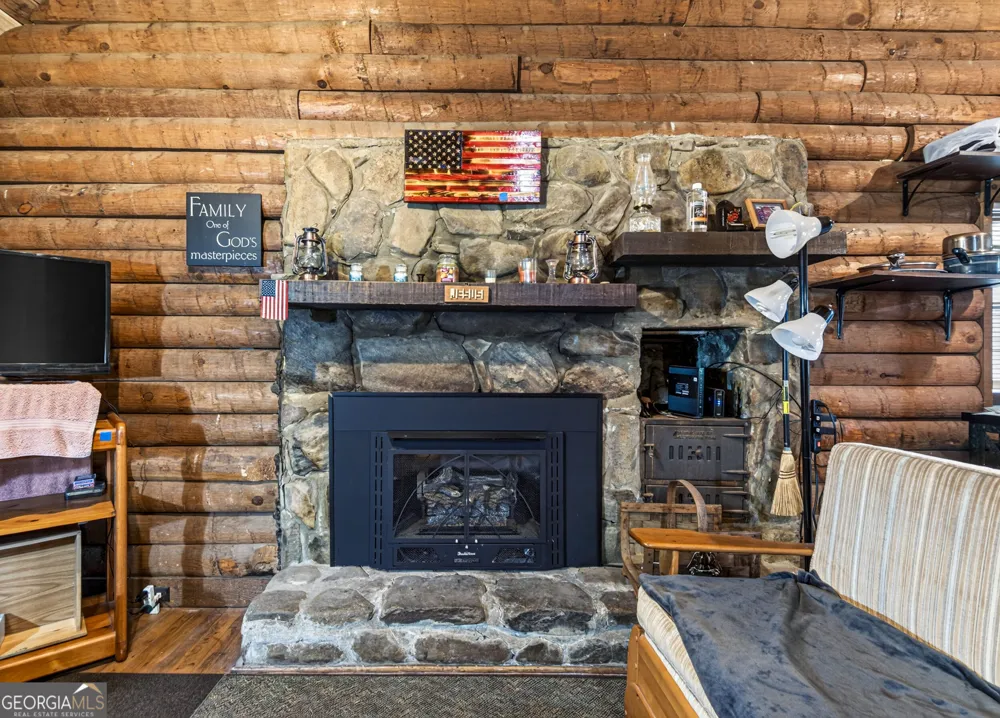 251 Deer Valley ESTS Sautee Nacoochee, GA 30571